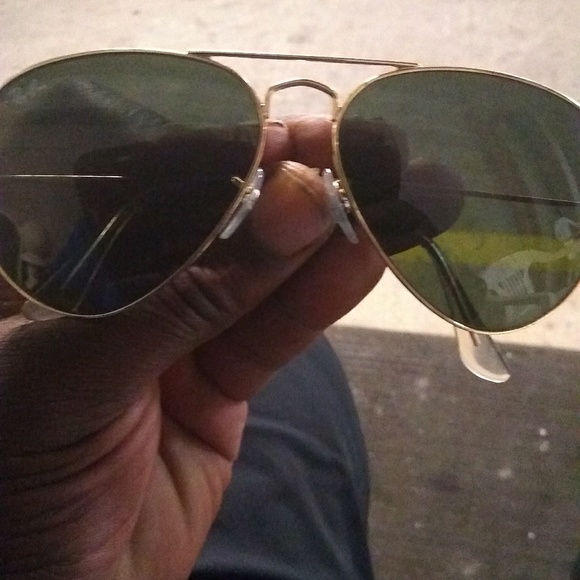 Ray bans - Picture 1 of 3